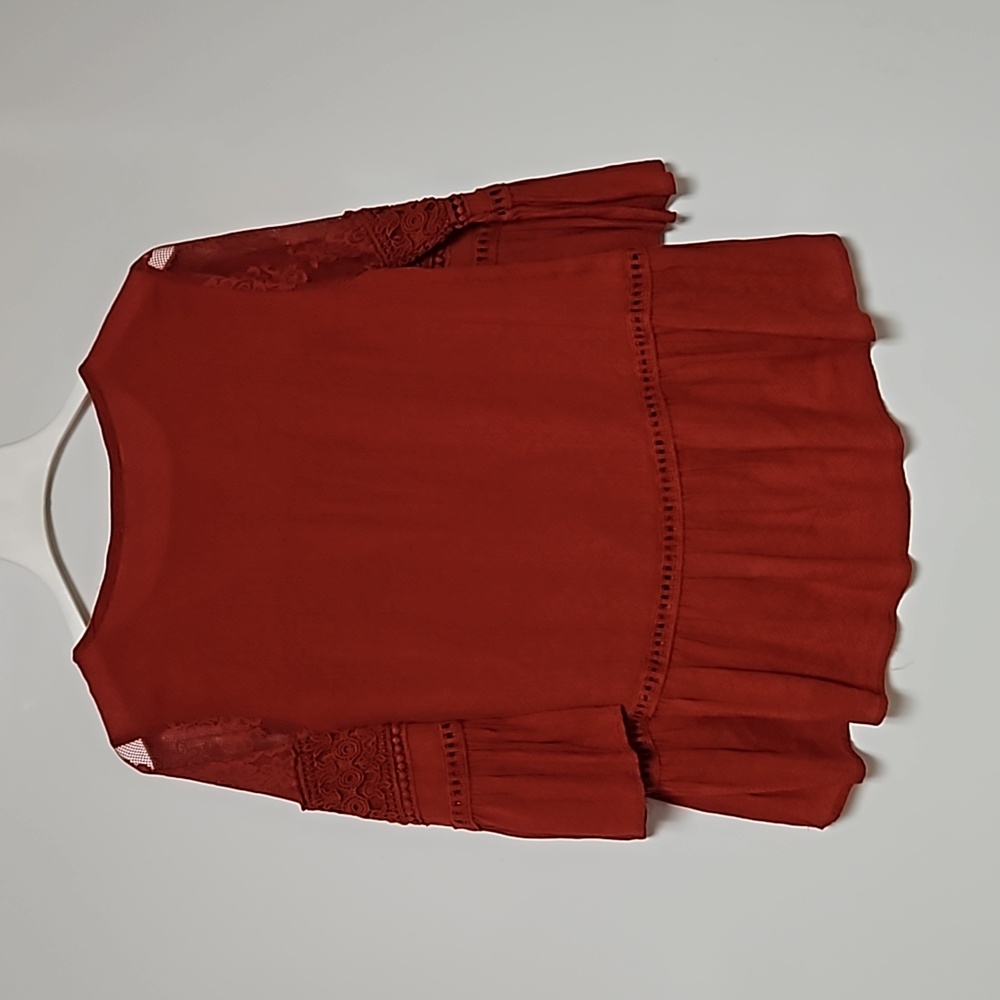 Taylor & Sage burgundy maroon boho top lace crochet hi-lo bell sleeve Med. - Picture 3 of 8